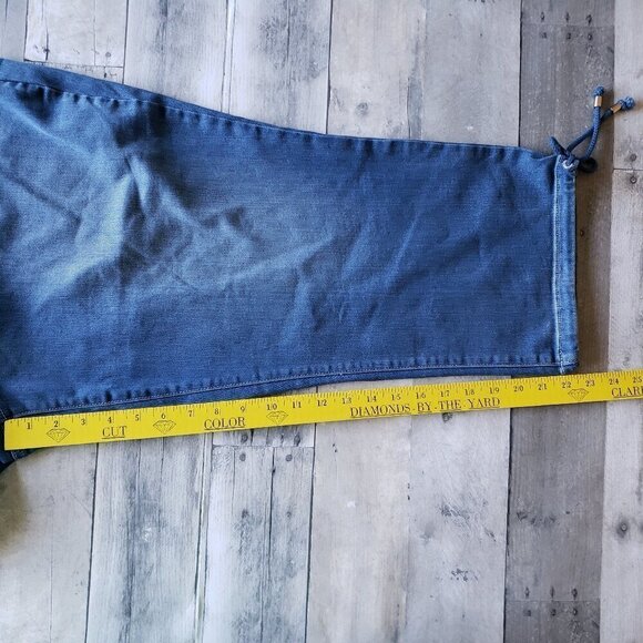 NWT - NYDJ Slim Capri Jeans with Drawcord Hem in Plus Size in Cruz – Size 24W - Picture 9 of 10